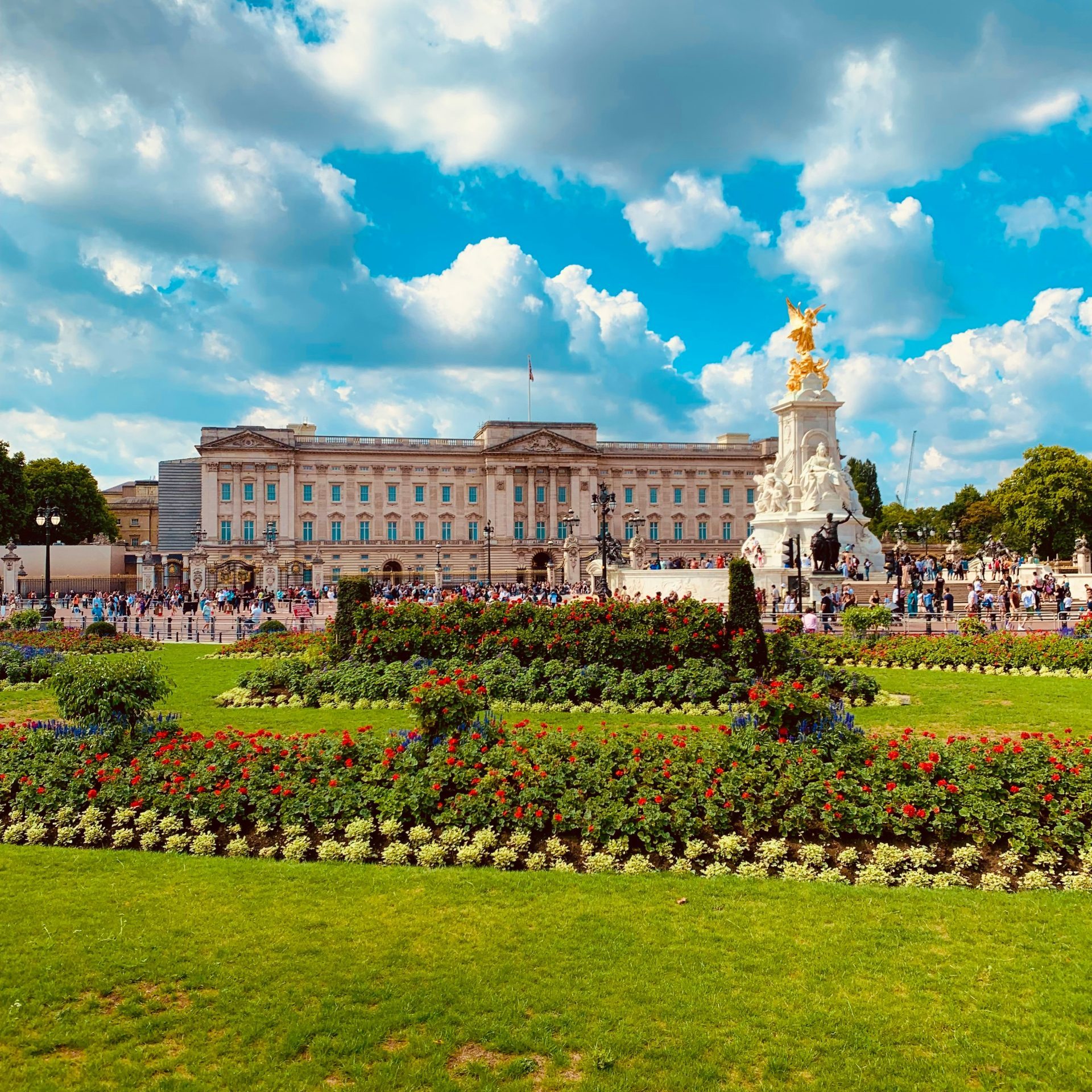 destination Buckingham Palace